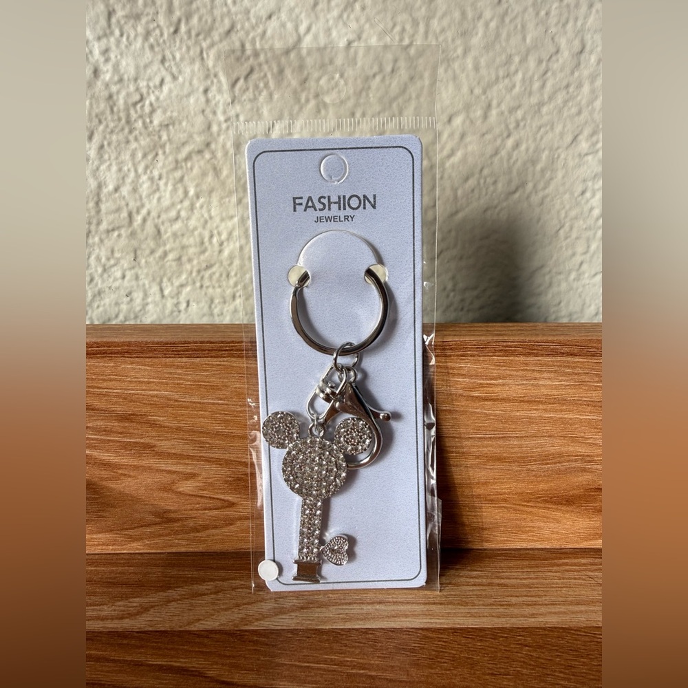 Fashion Jewelry Sparkling Silver Keychain
